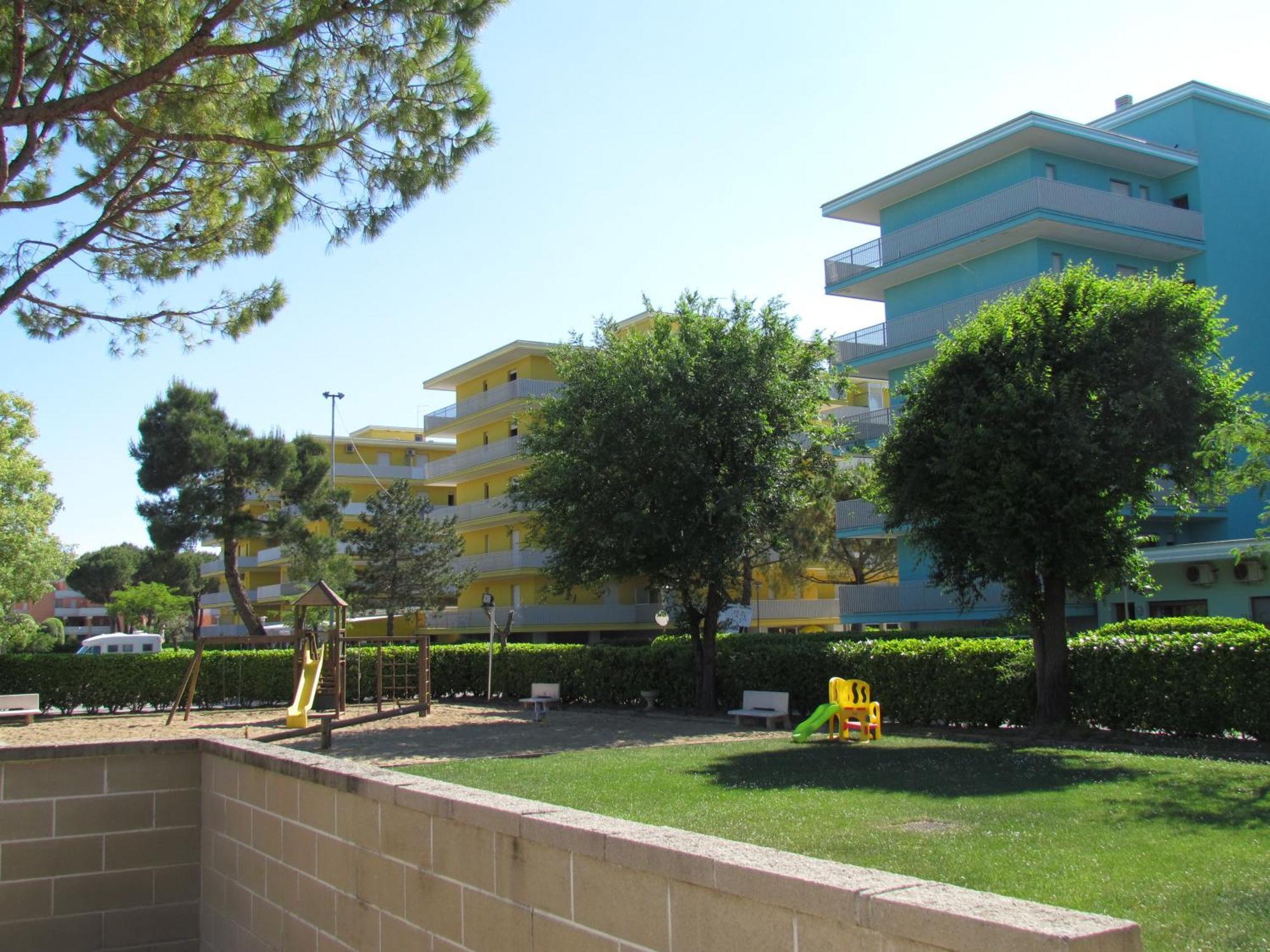 Valbella House Lägenhet Bibione Exteriör bild